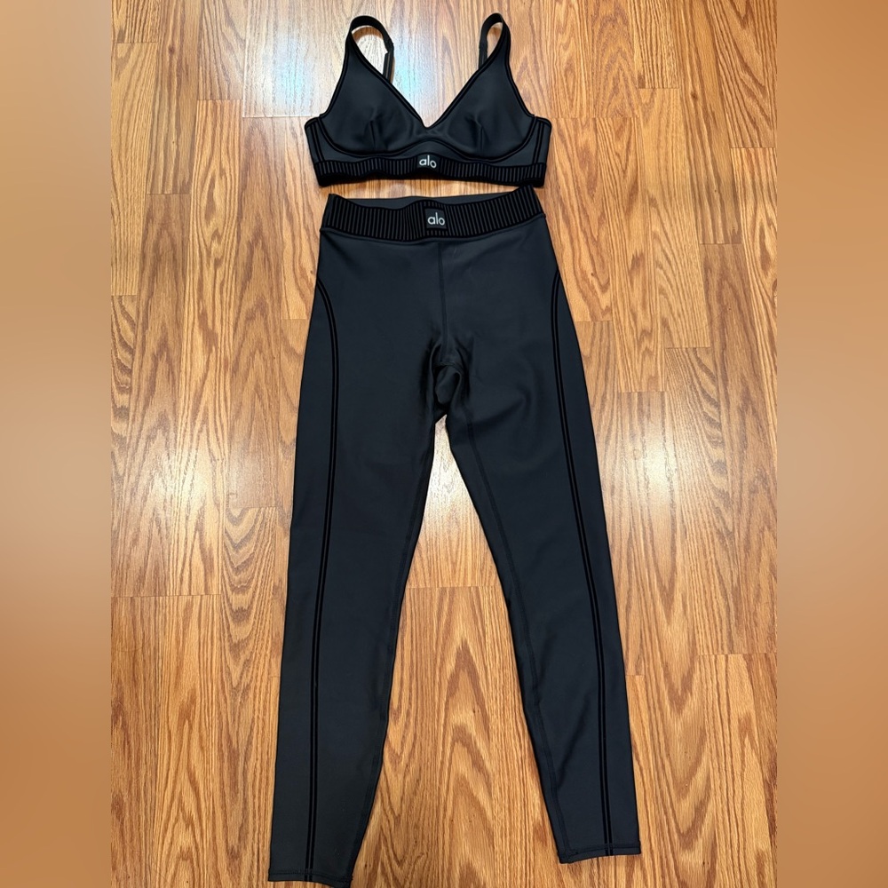 ALO Yoga Airlift set 🖤